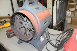 lot 351 image: Americ Fan VAF-3000