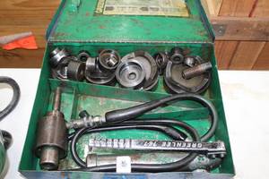 lot 370 image: Greenlee Knockout Punch Set  with Hydraulic Hand Pump 767, Metal Case
