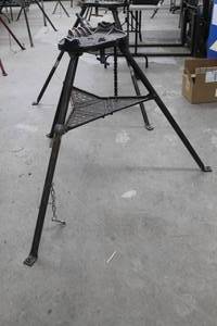 lot 492 image: Ridgid Tristand No. 450 18 to 5 53Lx48Wx35H