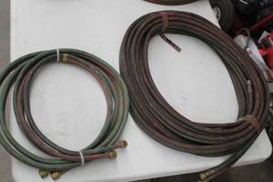 lot 606 image: Lot of (2) Compressed Gas Hose