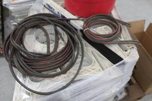 lot 604 image: Lot of (2) Compressed Gas Hose