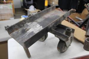 lot 646 image: Industrial Roller Assembly 22Lx18Wx12H