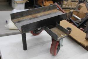 lot 657 image: Industrial Roller Assembly 18Lx18Wx14H