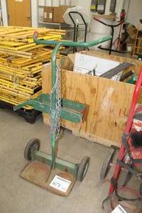 lot 671 image: Welding Dolly 2-wheel 1-Shelf Green 21Wx14Dx42-12H  with Tank Chain