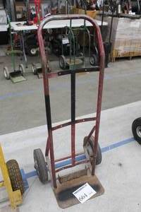 lot 664 image: Welding Dolly 2-wheel Red 19Wx19Dx45-12H