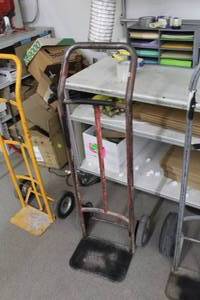 lot 684 image: Hand Truck 2-wheel Red 18Wx17Dx48H