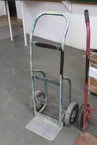 lot 691 image: Hand Truck 2-wheel Green 20Wx18Dx45H