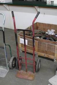 lot 692 image: Hand Truck 2-wheel Red 18Wx18Dx47H