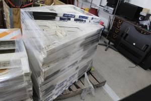 lot 712 image: Lot of (36) Plastic Brace (on pallet)