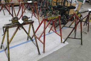 lot 722 image: Lot of (3) Pipe Stand