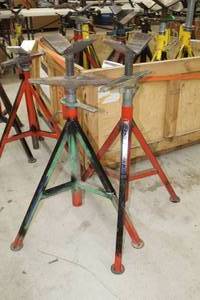 lot 734 image: Lot of (2) Ridgid Pipe Stand V-head