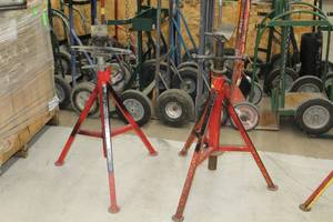 lot 738 image: Lot of (2) Ridgid,Sumner Pipe Stand V-head