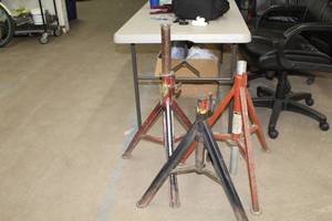 lot 745 image: Lot of (3) Pipe Stand