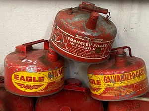 lot 36 image: Lot Of (6) Assorted Vintage Steel Gas Cans