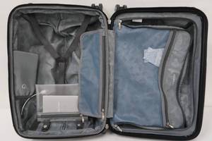 lot 613 image: Ricardo 21 inch Hardside Spinner Luggage - Navy