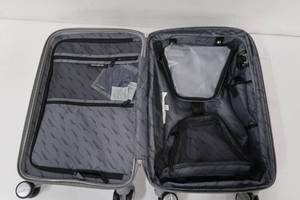 lot 623 image: Samsonite Hardside Lite Lift DLX H8 Spinner Carry On Luggage - Silver