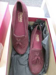 Munro American Burgundy Suede Woman...