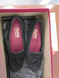 Munro American Black Suede Womans ...