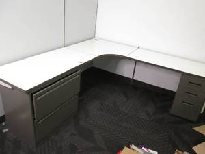 Desk 47.5 X 36 (Middle)  X 47.5 (...