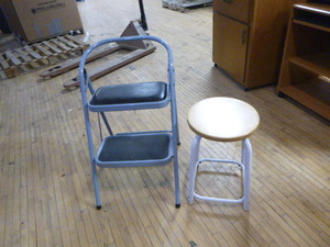 2 Stools