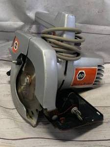 Black & Decker Circular Saw�