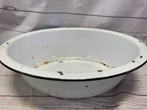 Antique Enamel Basin 20 �Inch Wide�
