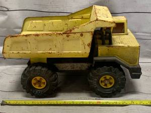 lot 113 image: Vintage Tonka Dump Truck