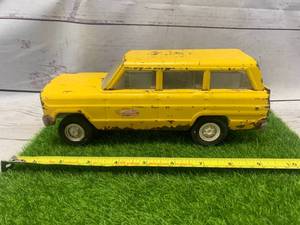 lot 13 image: 1960s Jeep Wagoneer Tonka Mound Minn