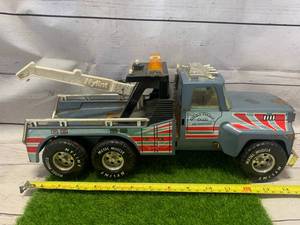 lot 16 image: Vintage Nylint Boom Wrecker Truck 24 Hour