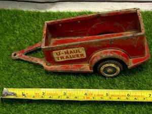lot 25 image: Vintage Japanese Tin 1960s U-Haul Trailer
