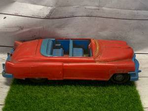 lot 27 image: Antique Vehicle from Ideal