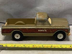 lot 55 image: Ertl GMC Wood Panel