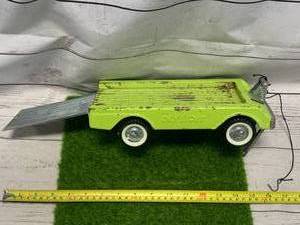 lot 59 image: Nylint Vintage Ramp Trailer
