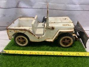 lot 74 image: 1960s Tonka Jeep Truck with Snow Plow