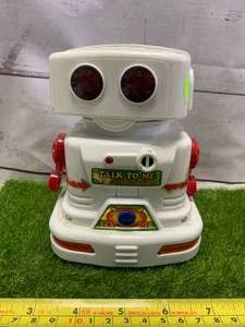lot 75 image: Vintage Talk To Me Chain Fong Robot Tested Working