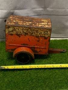 lot 98 image: Very Old U-Haul Trailer 9 Long