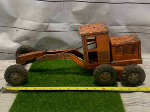 lot 102 image: Vintage 1955 Tonka Diesel Road Grader