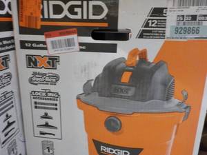 Rigid 5 hp 12 Gallon WetDry Vac p...
