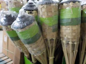 Lot of MainStays Bamboo Touches qua...