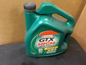 1 Gallon Castrol GTX High Milage SA...