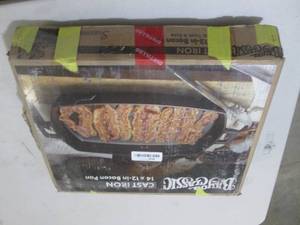 bayou classic cast iron skillet 14x...