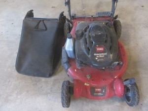 lot 405 image: Toro Recycler Mower