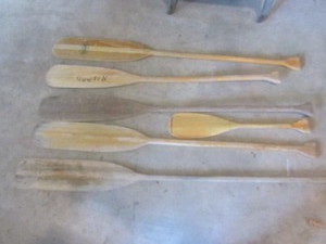 lot 417 image: Wooden Paddles