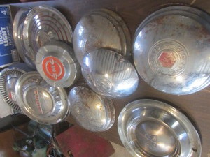 lot 461 image: Hub Caps