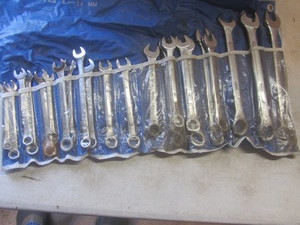 lot 431 image: Combination Wrenches