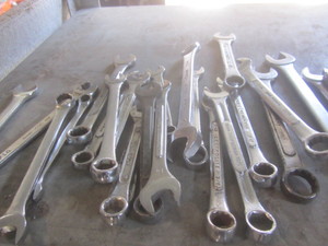 lot 433 image: Combination Wrenches