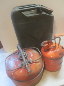 lot 476 image: Jerry & Gas Cans