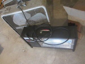 lot 536 image: Box Fan, Heater