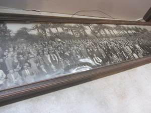 lot 489 image: B&W Vintage Photo