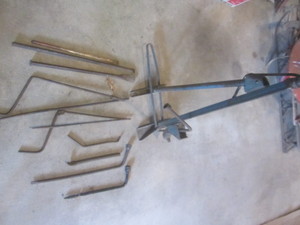 lot 496 image: Bumper Jack, Tire Irons